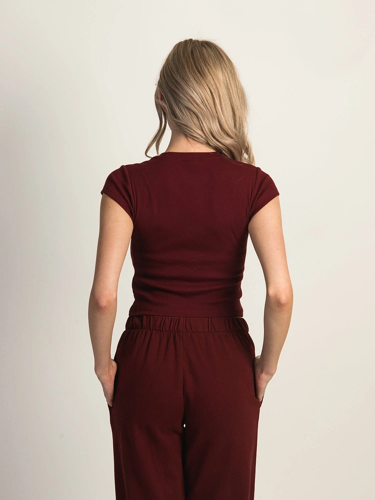 HARLOW ESSENTIAL RIBBED BABY TEE