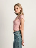 HARLOW ESSENTIAL RIBBED BABY TEE