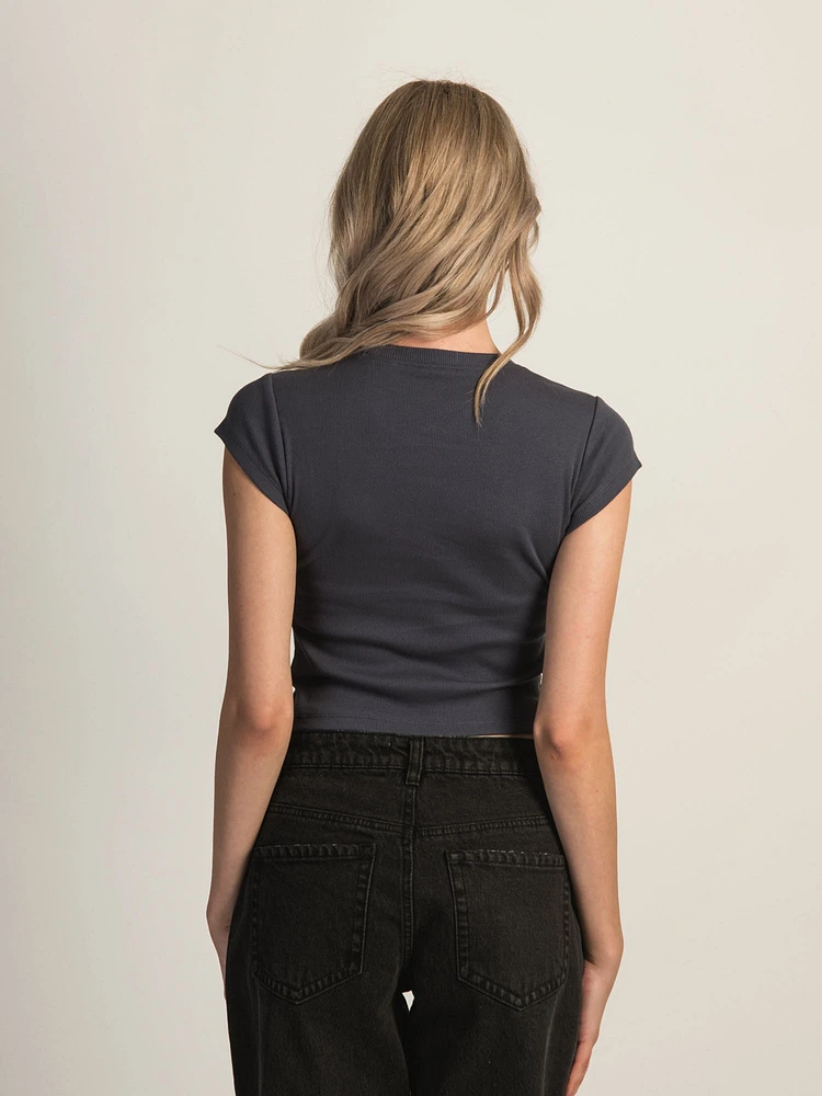 HARLOW ESSENTIAL RIBBED BABY TEE