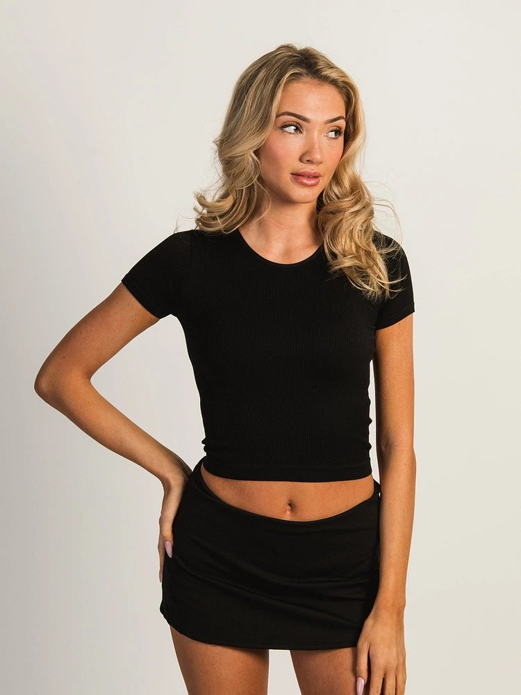 HARLOW RIBBED SEAMLESS TEE