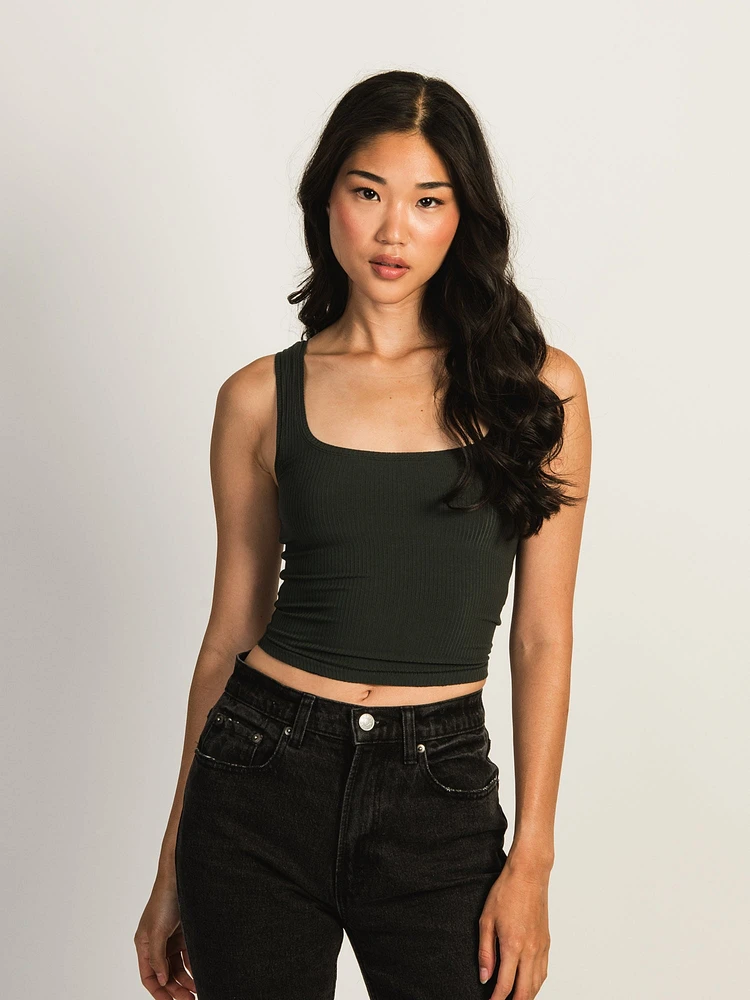 HARLOW ESSENTIAL LUXE TANK TOP