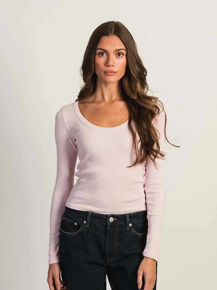 T-SHIRT HARLOW ESSENTIAL SCOOPNECK MANCHES LONGUES – ROSE CLAIR