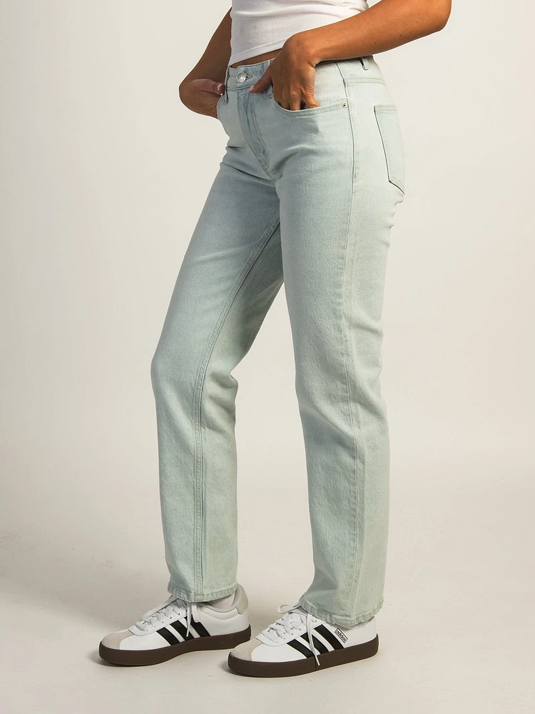 HARLOW MID-RISE STRAIGHT JEAN