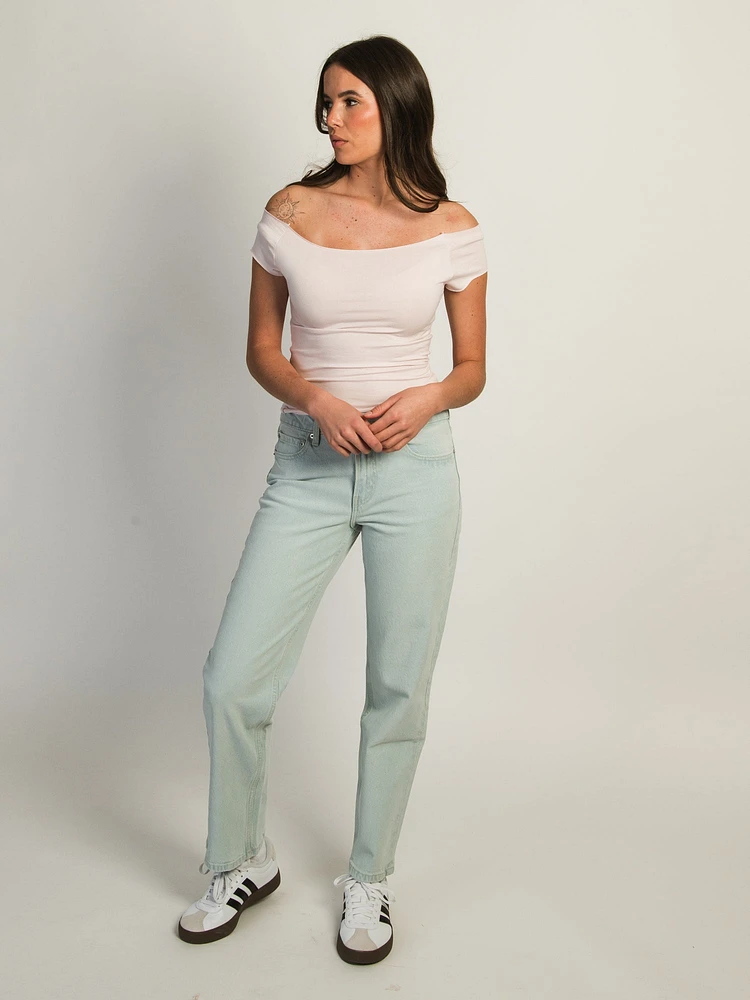 HARLOW MID-RISE STRAIGHT JEAN