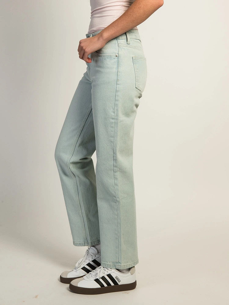 HARLOW MID-RISE STRAIGHT JEAN