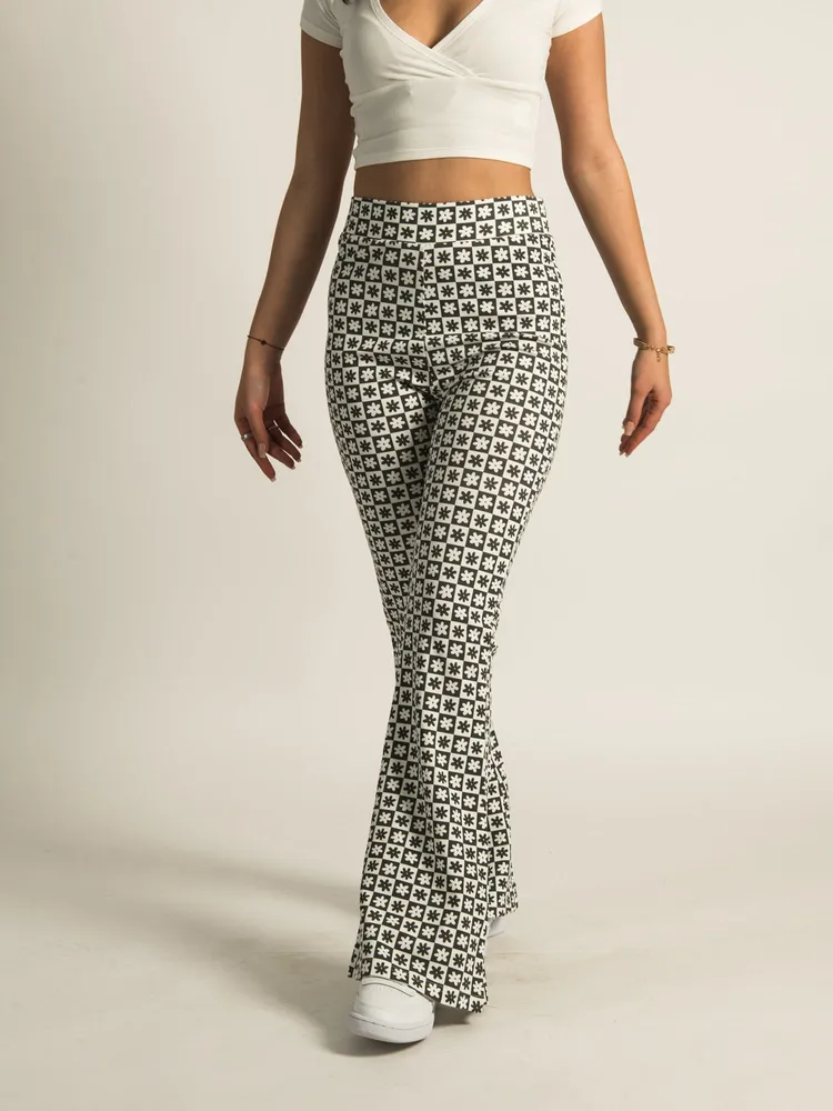 Boathouse HARLOW HIGHRISE PRINT FLARE PANT