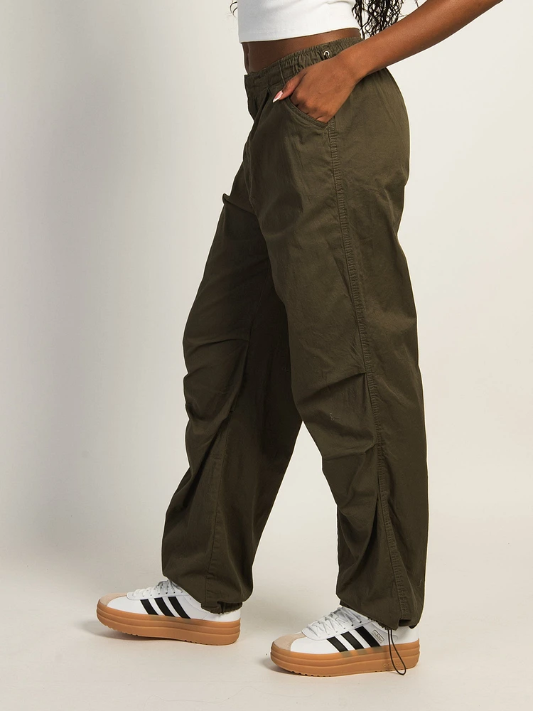HARLOW PAXTON PARACHUTE PANT