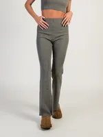 HARLOW HOLLY RIBBED PANT