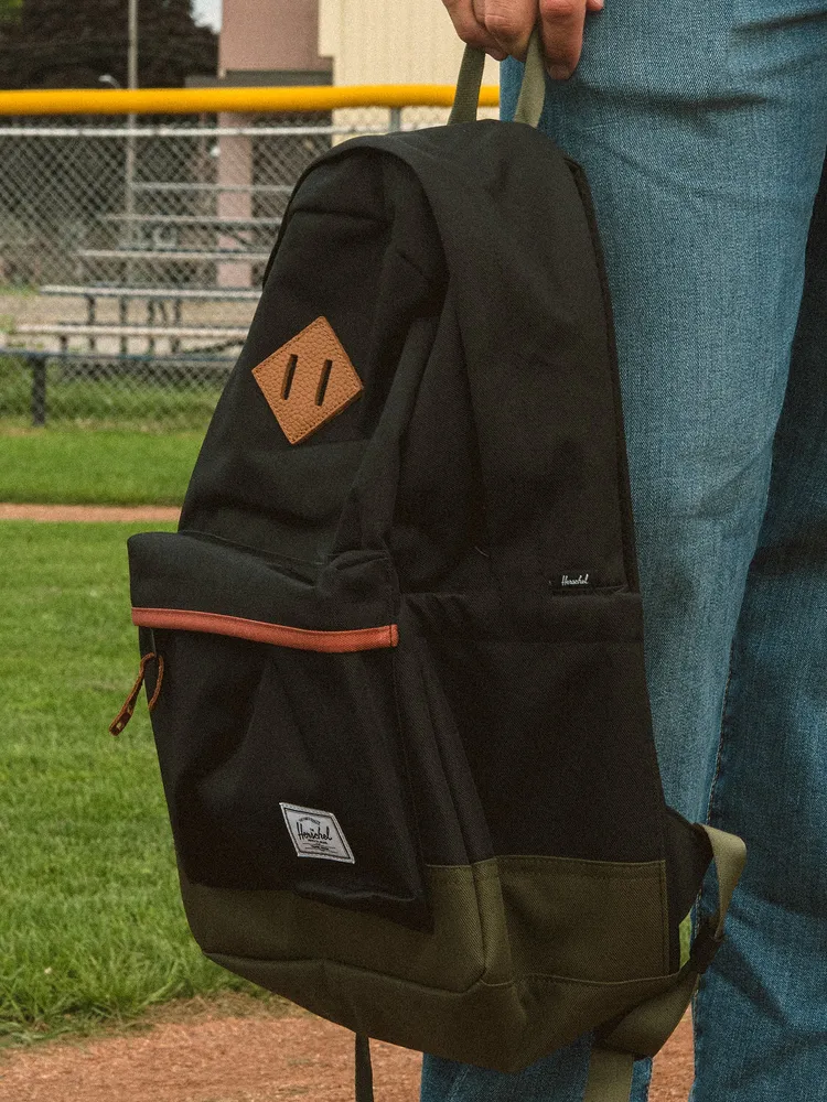 HERSCHEL SUPPLY CO. HERITAGE BACKPACK 24L