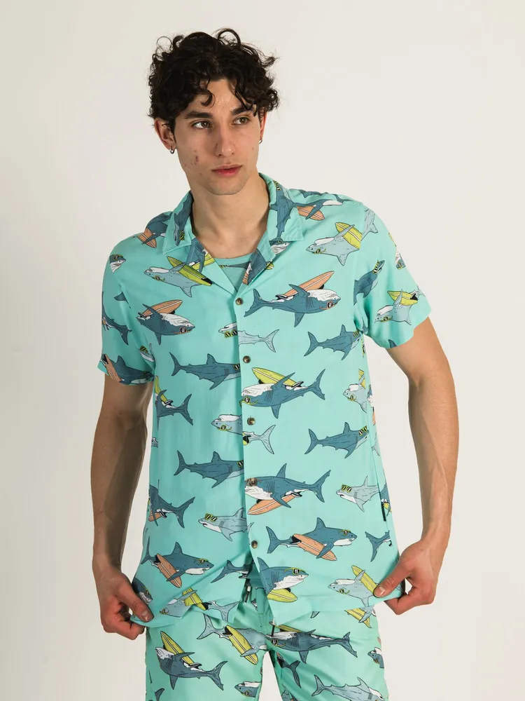 ISLAND HAZE SURFING SHARK WOVEN