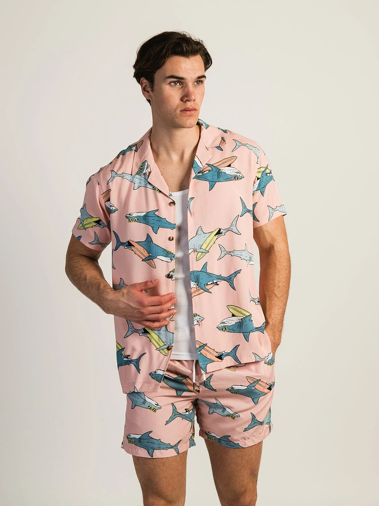 CHEMISE MANCHES COURTES SURFING SHARK