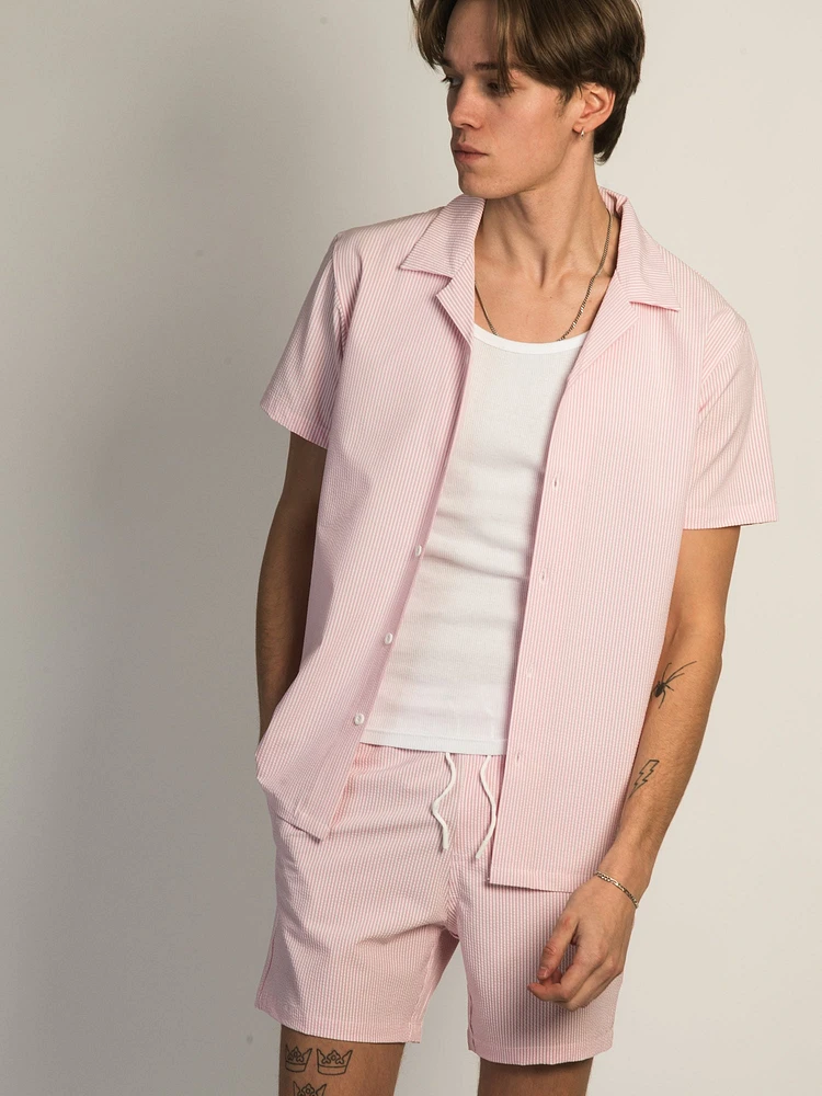 ISLAND HAZE SEERSUCKER SHORT SLEEVE WOVEN - LIGHT ROSE