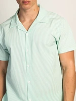 ISLAND HAZE SEERSUCKER SHORT SLEEVE WOVEN SHIRT - SKY BLUE