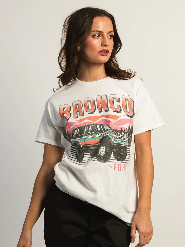 T-SHIRT JUNK FOOD CLOTHING BRONCO MOUNTAIN