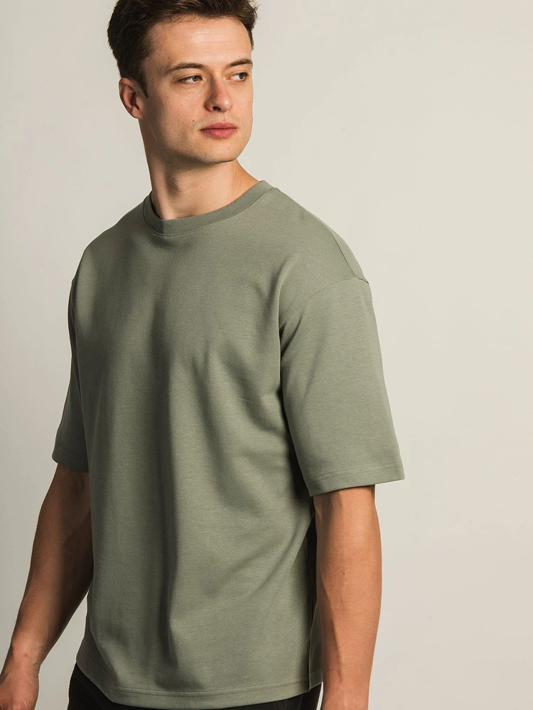 KOLBY BOXY FIT TEE - GREEN