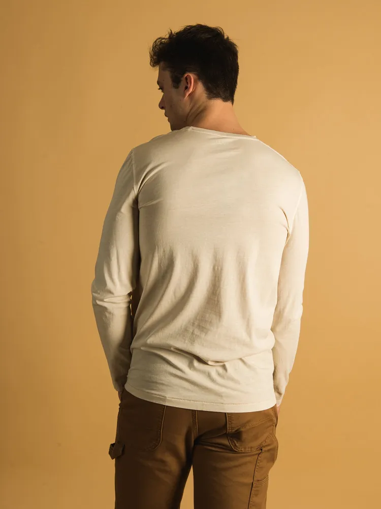 KOLBY GARMENT DYE POCKET LONG SLEEVE TEE