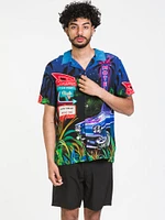 CHEMISE À MANCHES COURTES EN RAYONNE IMPRIMÉ GRAPHIQUE POUR HOMMES, AVEC BOUTONS