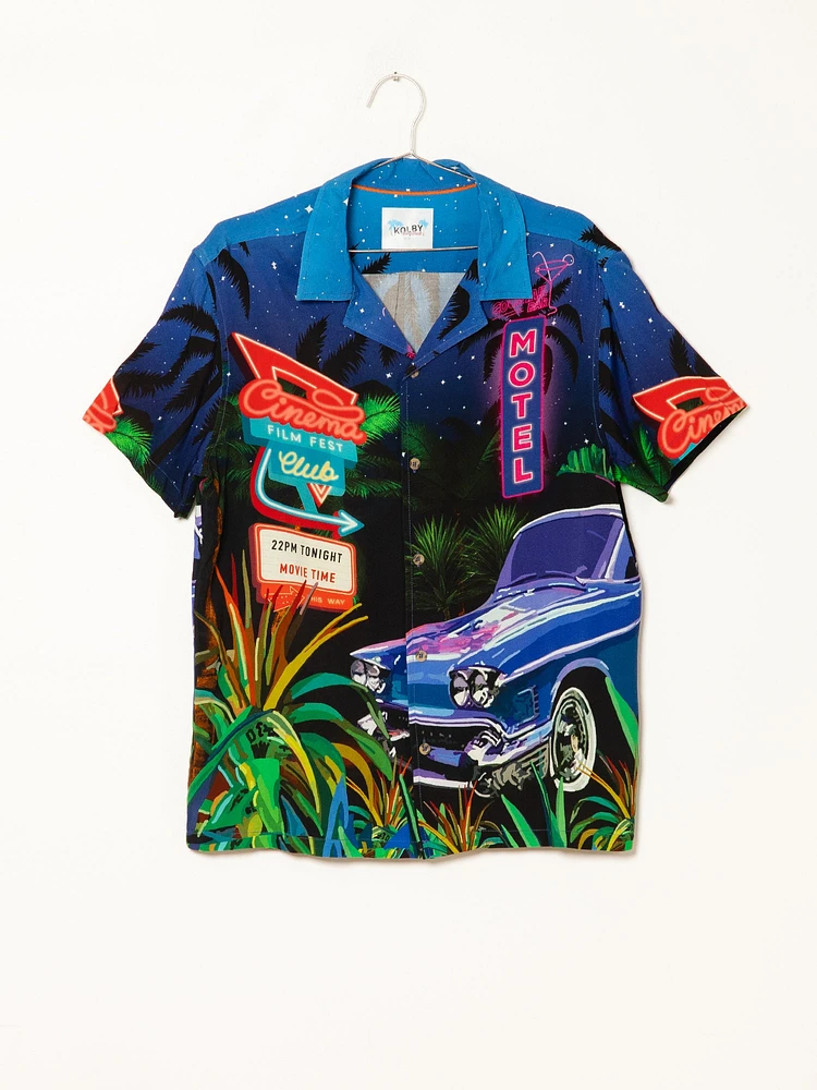 CHEMISE À MANCHES COURTES EN RAYONNE IMPRIMÉ GRAPHIQUE POUR HOMMES, AVEC BOUTONS