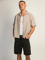 KOLBY BOXY FIT SHIRT - PEBBLE