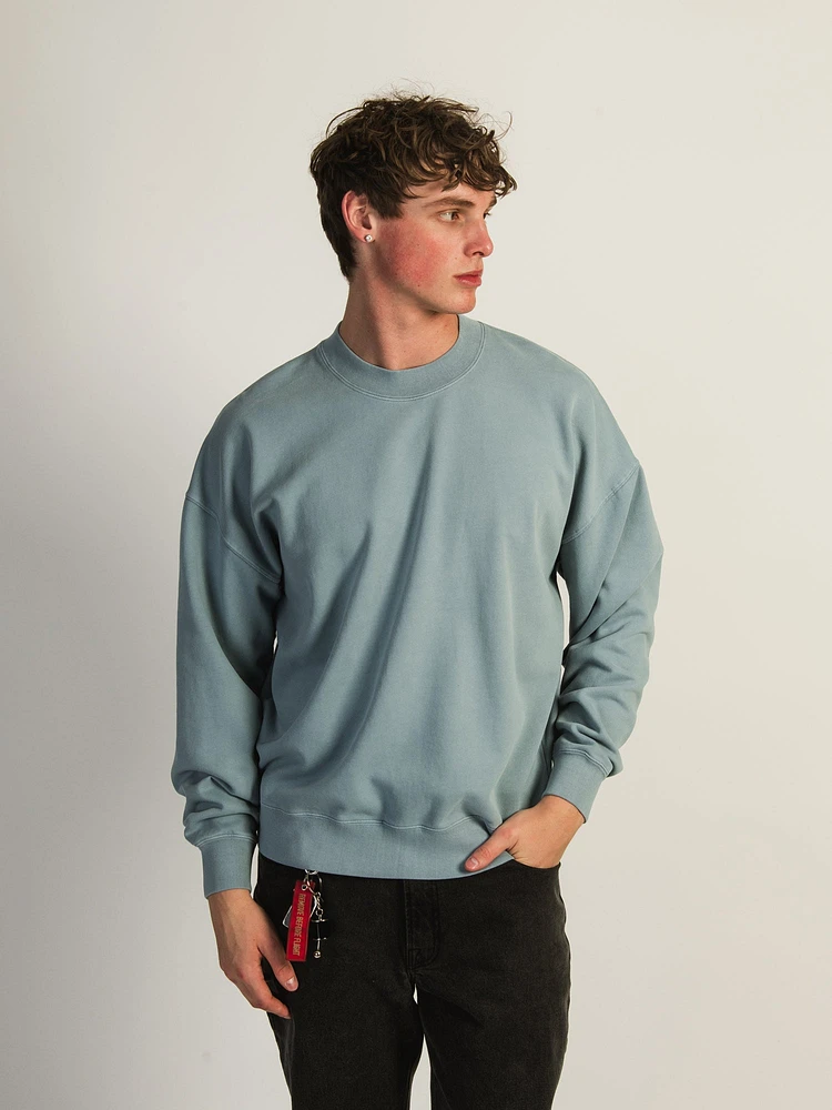 KOLBY RELAXED FIT CREW - POWDER BLUE