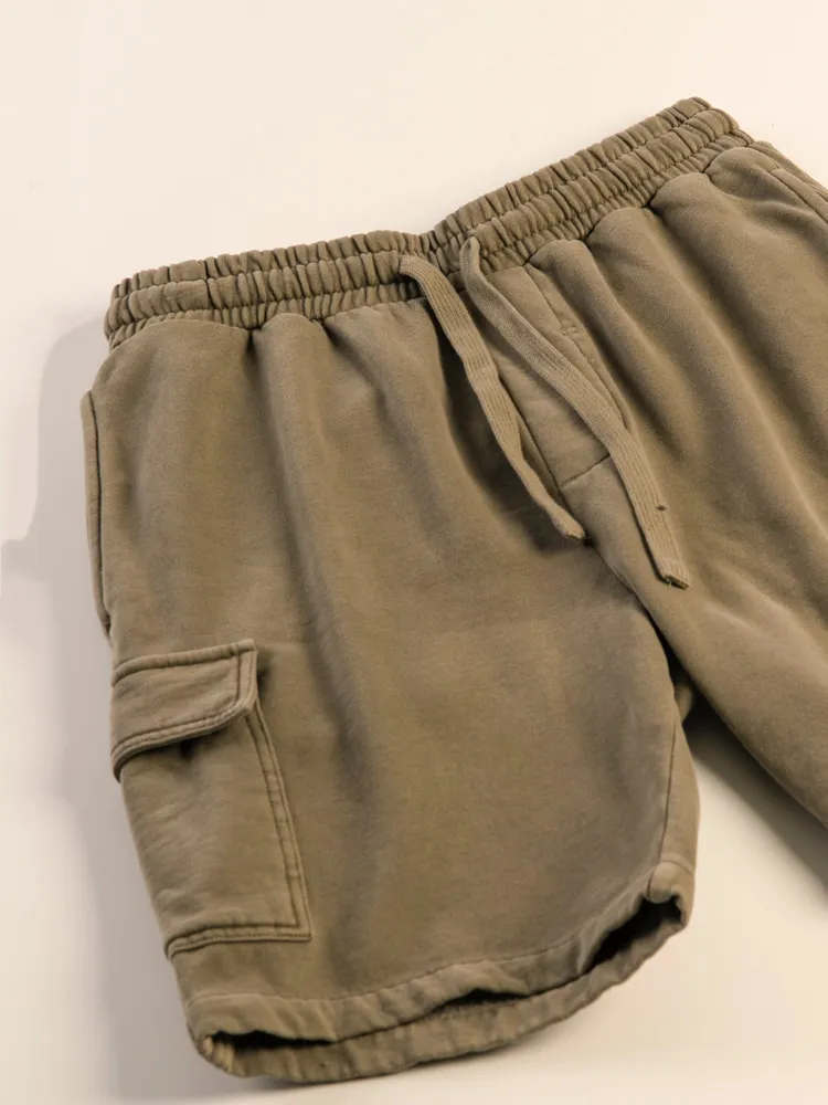 KOLBY GARMENT DYE FLEECE CARGO SHORT