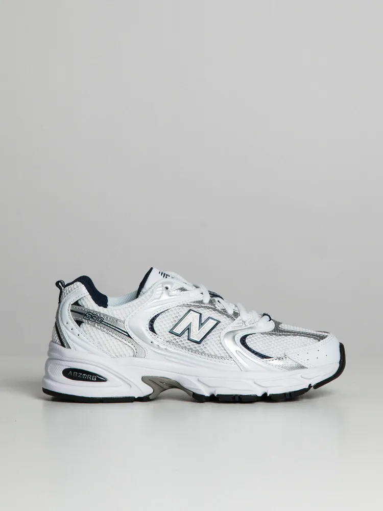 WOMENS NEW BALANCE 530 SNEAKERS