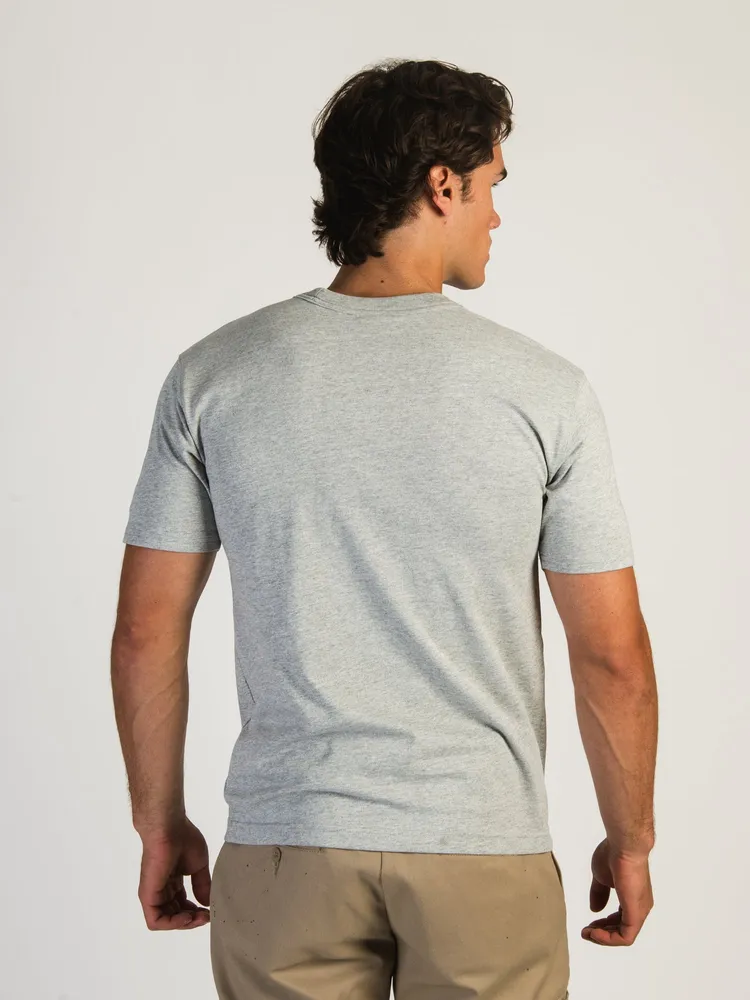 NEW BALANCE ATHLETIC FLECK LOGO T-SHIRT