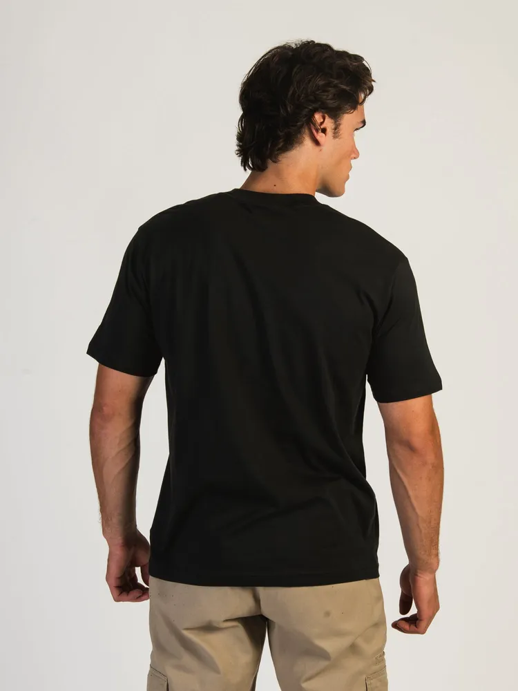 NEW BALANCE SHORT SLEEVE ESSENTIALS TEE