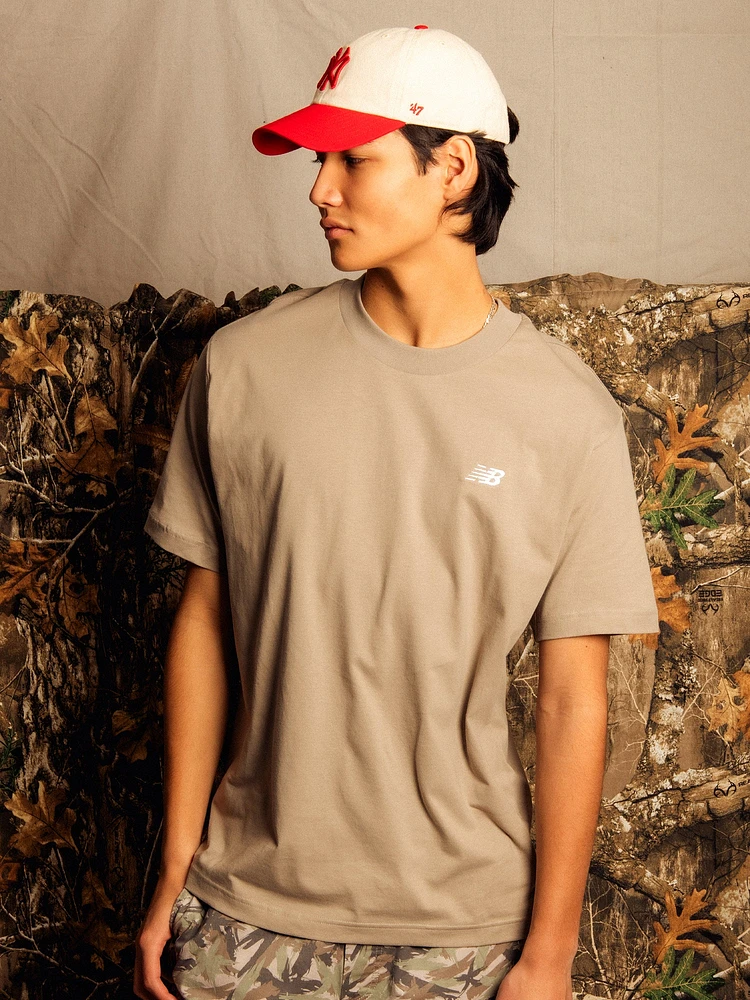 NEW BALANCE ESSENTIAL T-SHIRT - STONE