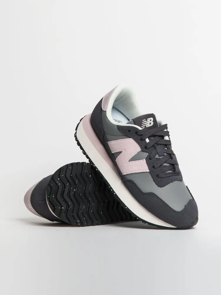 BASKET FEMME NEW BALANCE THE 237 SHADOW GREY/SKY