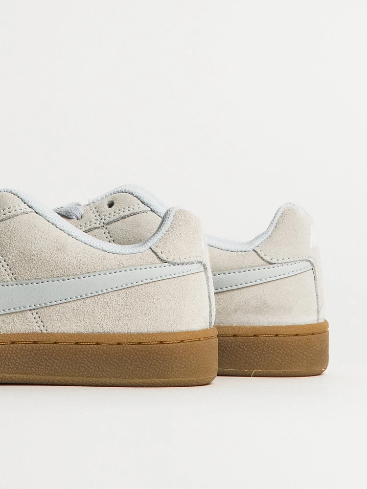 WOMENS NIKE COURT ROYALE SUEDE SNEAKERS - PLATINUM