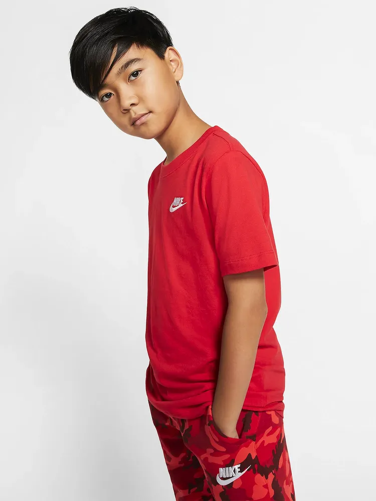 KIDS NIKE SPORTSWEAR SHORT SLEEVE EMBROIDERED FUTURA T-SHIRT