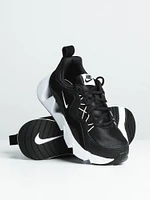 WOMENS NIKE RYZ 365 SNEAKERS