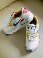 WOMENS NIKE AIR MAX 90 SNEAKER - CLEARANCE