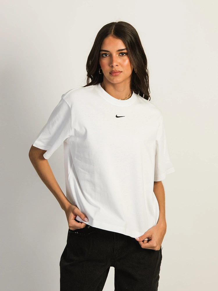 NIKE ESSENTIALS BOXY TEE