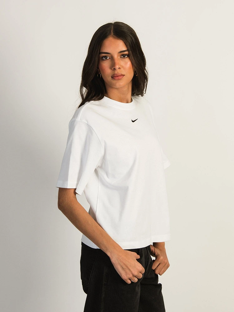 NIKE ESSENTIALS BOXY TEE