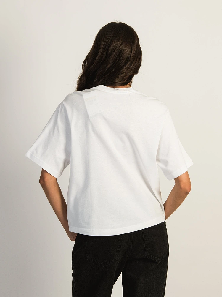 NIKE ESSENTIALS BOXY TEE