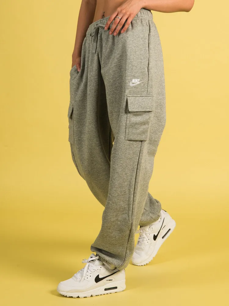 NIKE SPORTSWEAR CLUB CARGO PANTS