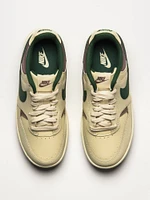 BASKETS FEMME NIKE GAMMA FORCE
