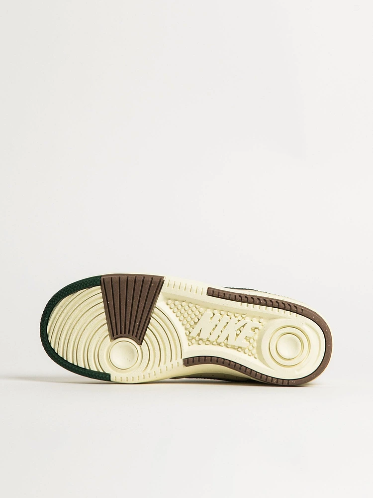 BASKETS FEMME NIKE GAMMA FORCE