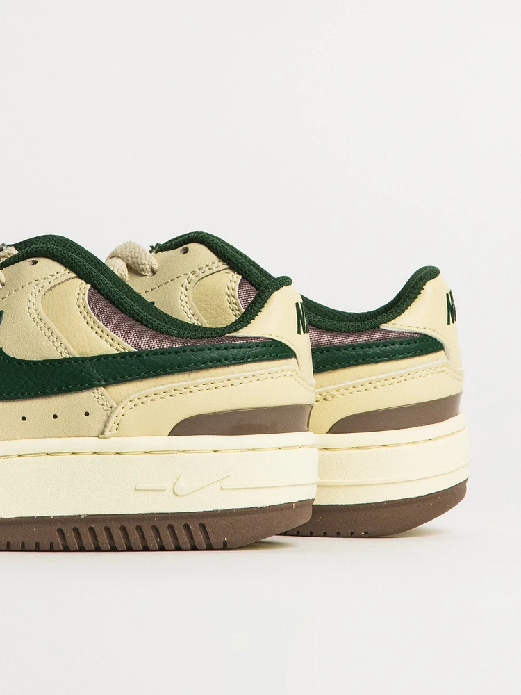 BASKETS FEMME NIKE GAMMA FORCE