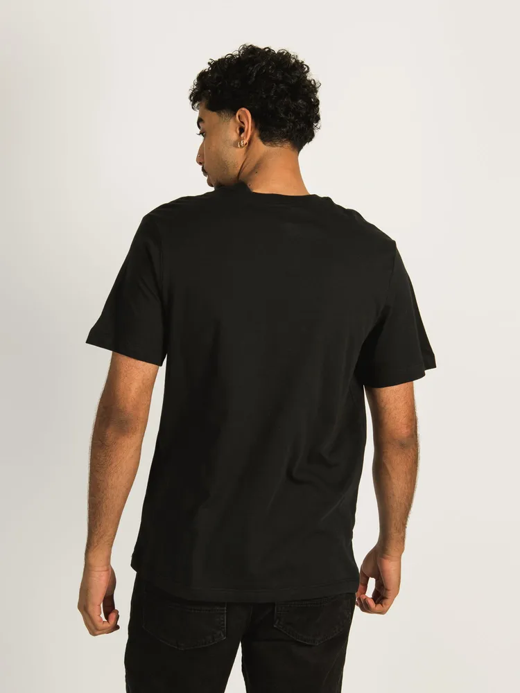 NIKE SPORTSWEAR CLUB T-SHIRT - CLEARANCE