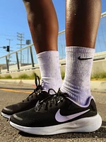 WOMENS NIKE REVOLUTION 7 RUNNING SHOE - BLACK/WHITE