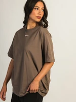 NIKE SPORTSWEAR ESSENTIAL OVERSIZED T-SHIRT