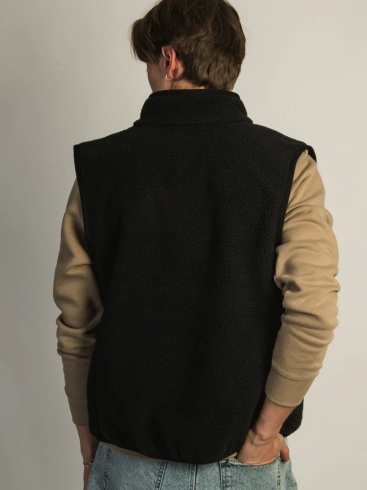 NIKE CLUB WINTER VEST