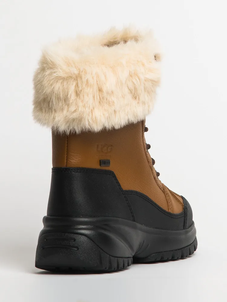 WOMENS UGG YOSE FLUFF BOOT