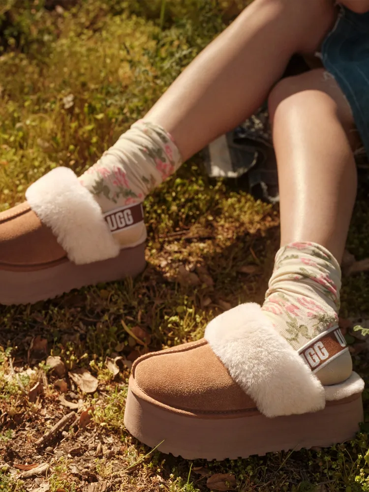 WOMENS UGG FUNKETTE CHESTNUT - CLEARANCE