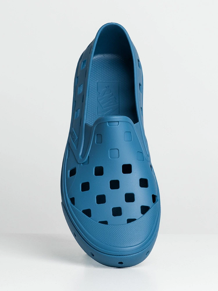 MENS VANS TREK SLIP-ON - CLEARANCE