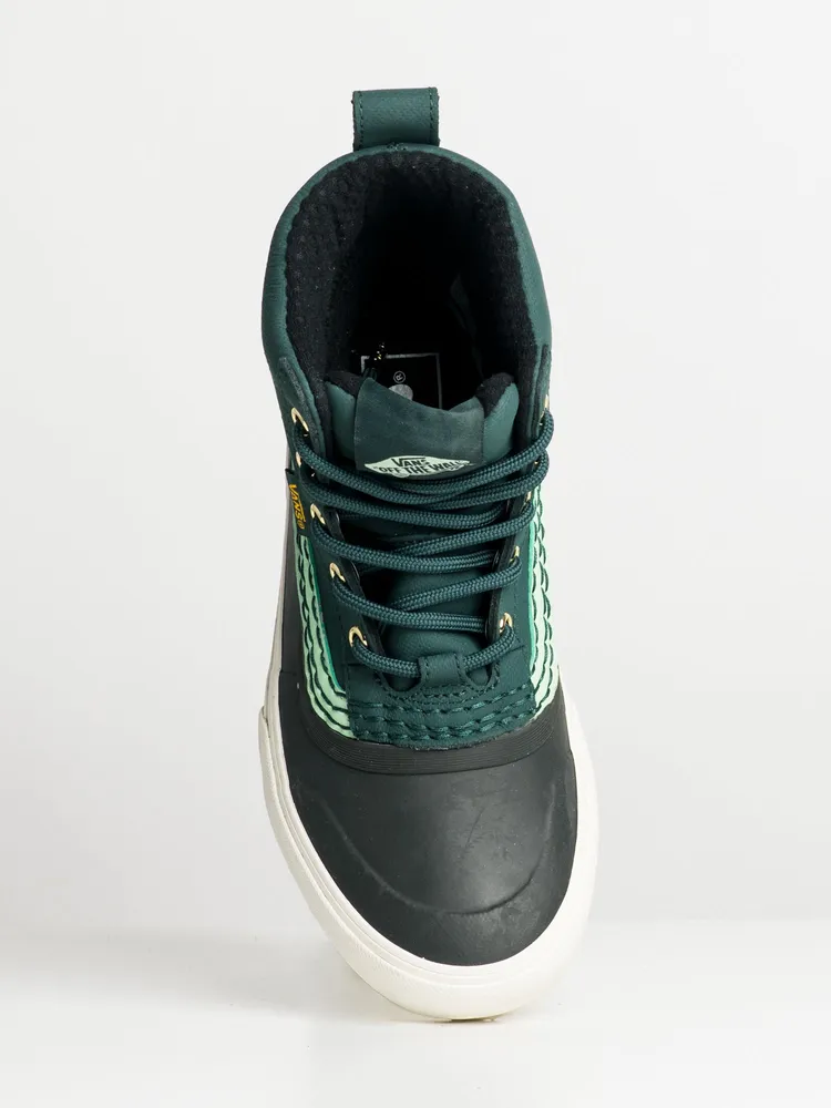WOMENS VANS STANDARD MID SNOW MTE BOOT