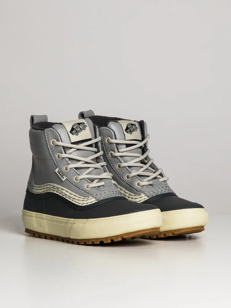 WOMENS VANS STANDARD MID SNOW MTE BOOT - CLEARANCE